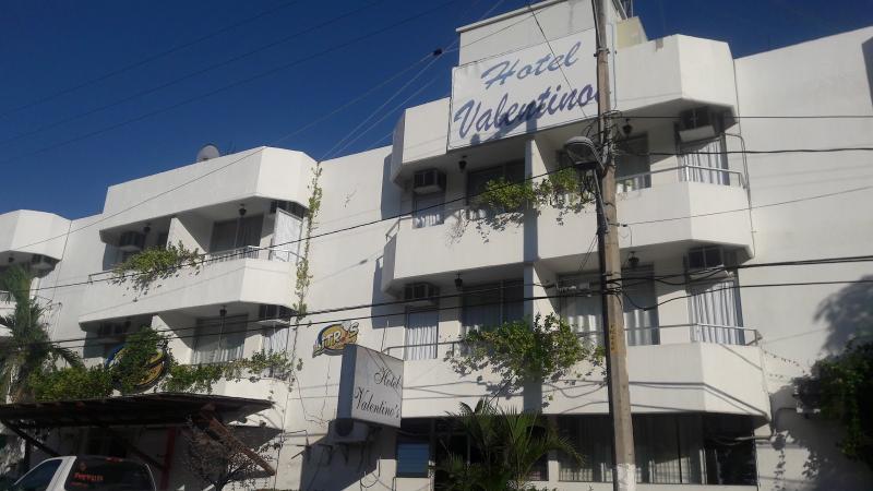 Hotel Valentinos Акапулко Екстериор снимка